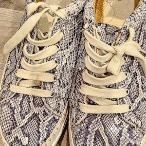 Flexx used few times missing the pads Size 9US